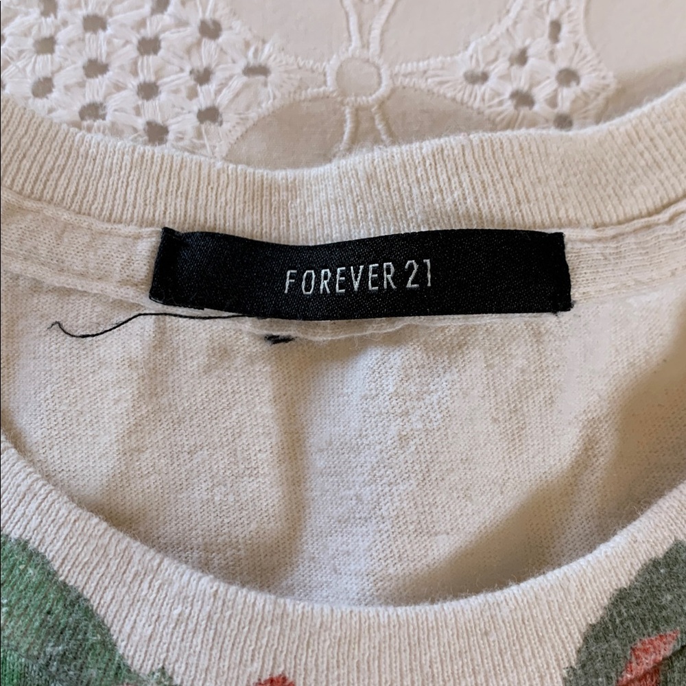 •Forever 21 Cream Graphic Crop Tee• - Picture 2 of 2